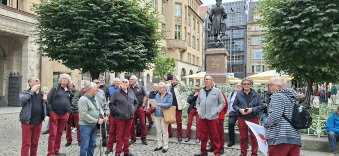 Der Männerchor bei dem Ausflug nach Leipzig. Foto: privat Der Männerchor bei dem Ausflug nach Leipzig. Foto: privat