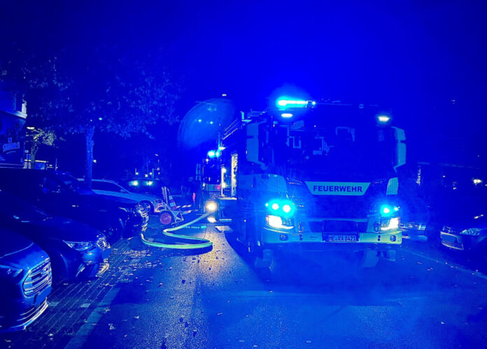 (C)Feuerwehr Ratingen Ein Einsatzwagen vor Ort. Foto: Feuerwehr Ratingen