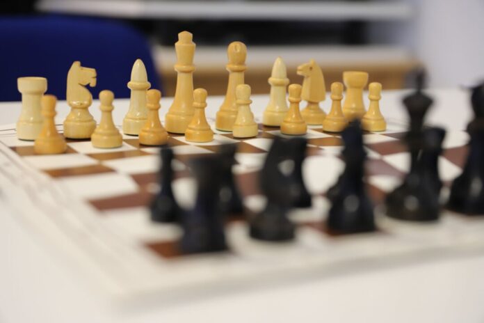 Ein Schachspiel ist aufgebaut. Foto: Volkmann Ein Schachspiel ist aufgebaut. Foto: Volkmann