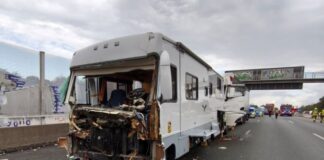 Schwerer Unfall auf der A3: Zeitweise Vollsperrung Eines der Unfallfahrzeuge. Foto: Feuerwehr Oberhausen