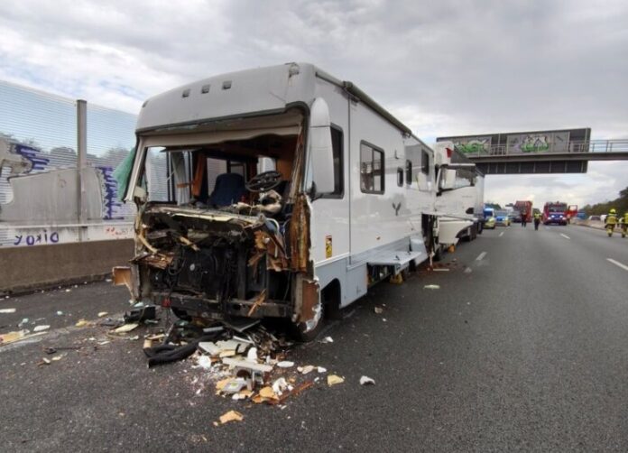 Feuerwehr Oberhausen Eines der Unfallfahrzeuge. Foto: Feuerwehr Oberhausen