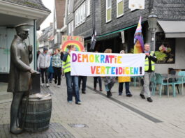 Nach AfD-Wahlsieg in Sachsen-Anhalt: Wülfrath reagiert mit Demo für Demokratie Es ist in Wülfrather nicht die erste Demonstration dieser Art: Am Tag der Deutschen Einheit soll erneut ein Zeichen gesetzt werden. Archivfoto: Volkmann