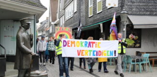 Nach AfD-Wahlsieg in Sachsen-Anhalt: Wülfrath reagiert mit Demo für Demokratie Es ist in Wülfrather nicht die erste Demonstration dieser Art: Am Tag der Deutschen Einheit soll erneut ein Zeichen gesetzt werden. Archivfoto: Volkmann