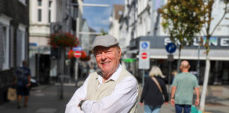 „Ich bin Velberter und lebe gern in Velbert“ Gerd Leiendecker (82) an einem Ort, den er besonders mag: Velbert. Foto: Volkmann