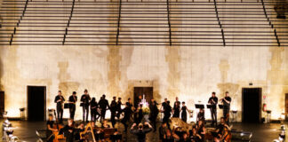 Ensemble präsentiert „Marienvesper“ von Claudio Monteverdi Die Compagnie La Tempête auf der Bühne. Foto: Léo-Paul Horlier_Photoheart