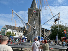 Sommer-Comeback zum Schlangenfest in Velbert: Tausende strömen zum größten Kinderfest in der Region