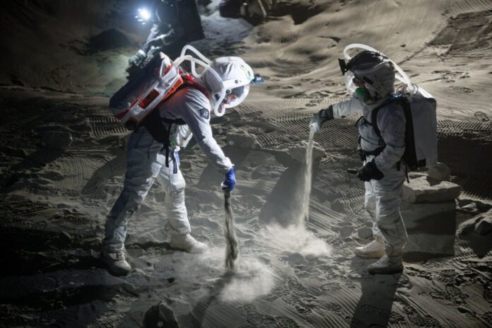 Mondsimulationsanlage In Köln kann man testen, wie die Bedingungen auf dem Mond sind.
