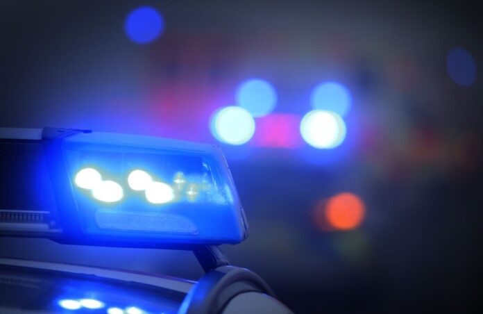 Polizei In Aachen Eilendorf geraten mehrere Autos in Brand. Die Ursache ist noch unbekannt. (Symbolbild)