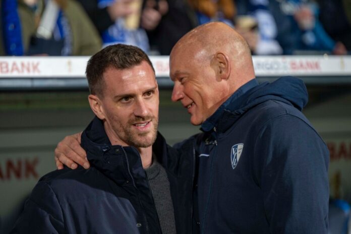 Simon Zoller und Uwe Rösler Bochums Sportlicher Leiter Simon Zoller hat mit Trainer Uwe Rösler noch drei Spieler zum Transferschluss geholt.
