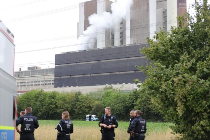 Nach Angriff auf Stromnetz in NRW Der Verdächtige wurde in der Nähe eines Kraftwerks gefasst.