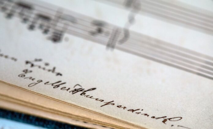 Engelbert Humperdinck Mehr als 100 Jahre nach dem Tod von Engelbert Humperdinck ist ein bisher unbekanntes Gesangsstück des Komponisten aufgetaucht. Hier ist sein Name auf einer anderen Komposition zu sehen. (Illustration)