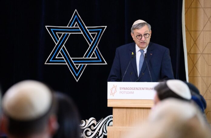 Zentralrats-Vize Abraham Lehrer Abraham Lehrer, Vorsitzender der Kölner Synagogen-Gemeinde zeigt sich erschreckt von der fehlenden Solidarität mit Juden nach starken Ergebnissen für AfD und Linke. (Archivbild)