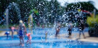 30 Grad zum Wochenstart Wer noch einmal ins Freibad möchte, sollte die Chance am Montag ergreifen. (Symbolbild)