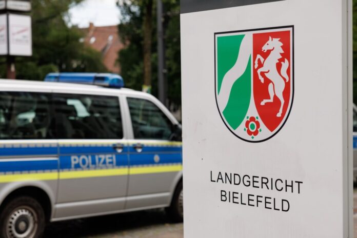 Landgericht Bielefeld Nach jahrelangen Ermittlungen wegen systematischer Gewalt in einer Einrichtung für Behinderte in Ostwestfalen beginnt der Prozess gegen vier Angeklagte. (Archivbild)