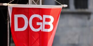 Tausende zu Demo gegen Sozialabbau erwartet Mit bundesweiten Protesten will der Deutsche Gewerkschaftsbund (DGB) ein Zeichen gegen Sozialabbau setzen. (Archivbild)