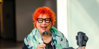 Richterin Barbara Salesch: Unfall vor TV-Dreh Barbara Salesch trug bei ihrem TV-Dreh eine sogenannte Orthese - heute kann sie darüber lachen.