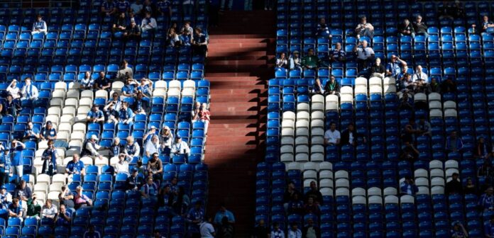FC Schalke 04 - Bayern München Medienberichten zufolge kam es vor der Partie zwischen Schalke und Bayern zu einer Auseiandersetzung beider Fanlager.