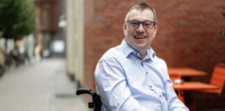 Streit um Mindestlohn in Werkstatt für Behinderte Jürgen Linnemann klagt vor dem Arbeitsgericht in Münster auf Zahlung des Mindestlohns für seine Arbeit in einer Werkstatt für Behinderte.