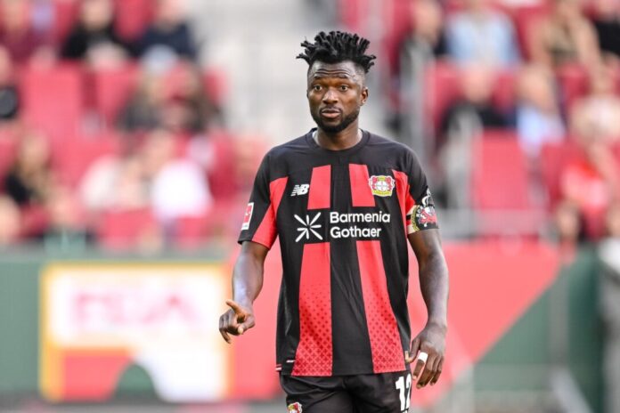 FC Augsburg - Bayer Leverkusen Hadert mit dem 2:2 in Augsburg: Leverkusen-Kapitän Edmond Tapsoba.