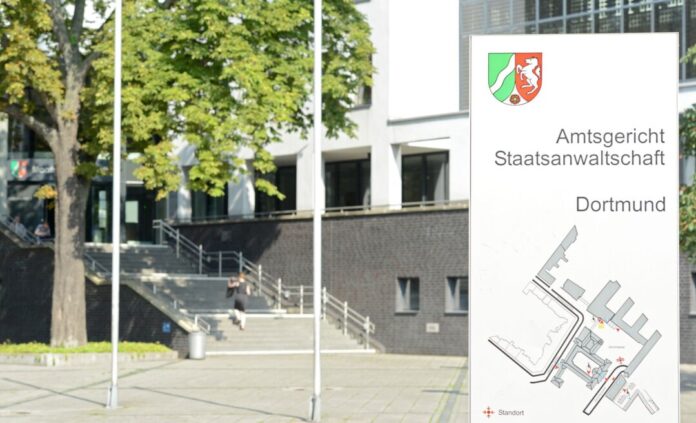 Staatsanwaltschaft Dortmund Die Staatsanwaltschaft Dortmund ermittelt gegen einen 105-jährigen Mann, der Wachmann in einem NS-Lager für Kriegsgefangene gewesen sein soll. (Archivbild)
