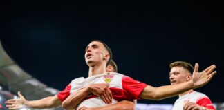Mit Traumtoren – VfB feiert Sieg gegen Köln Torschütze Bilal El Khannouss lässt sich feiern.
