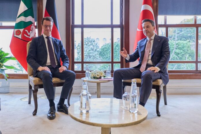 Türkeireise von Ministerpräsident Wüst Wüst (l.) beendet heute seine dreitägige Türkei-Reise.