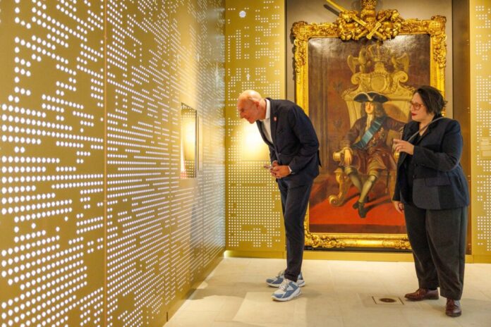 Dauerausstellung "Potzblitz Preußen!" Museumsleiterin Sylvia Necker (rechts) will preußische Geschichte als aufregend statt verstaubt erlebbar machen.