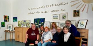 „Dienstagsmaler“ präsentieren ihre Werke Die „Dienstagsmaler“ präsentieren im Seniorentreff Süd aktuell eine kleine Kunstausstellung. Foto: Stadt Ratingen