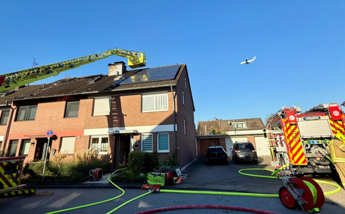 (C)Feuerwehr Ratingen Blick auf die Einsatzstelle. Foro: Feuerwehr Ratingen