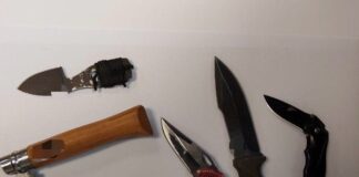 Essener mit Messern am Hauptbahnhof erwischt Diese Messer fanden Polizeibeamte bei einem Mann aus Essen. Foto: Bundespolizei