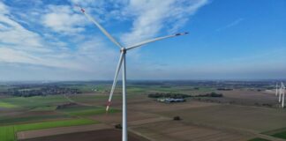 250 Meter hohe Windräder am Tagebau Garzweiler II eröffnet Die neuen Windräder sind etwa einen viertel Kilometer hoch.