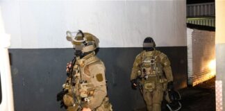 Gefährdertrio soll Anschlag geplant haben – GBA prüft Fall SEK-Beamte waren am Donnerstagabend in Hagen im Einsatz. (Archivbild)