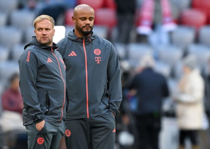 Aaron Danks Der Chef (r) und sein Assistent.