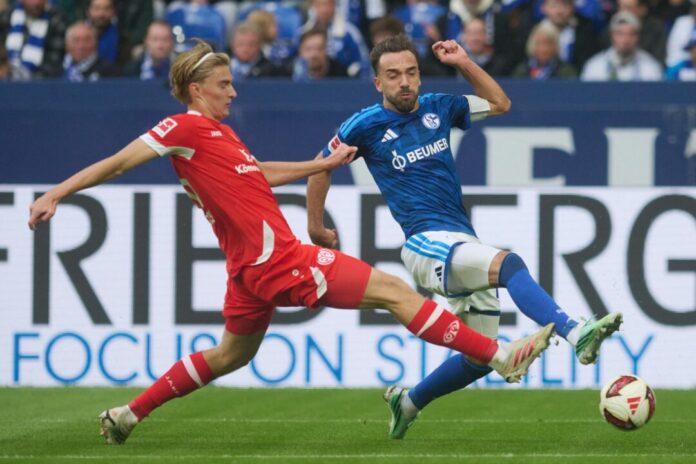 FC Schalke 04 - FSV Mainz 05 Schalke-Kapitän Kenan Karaman fand nach dem 0:1 gegen Mainz deutliche Worte.