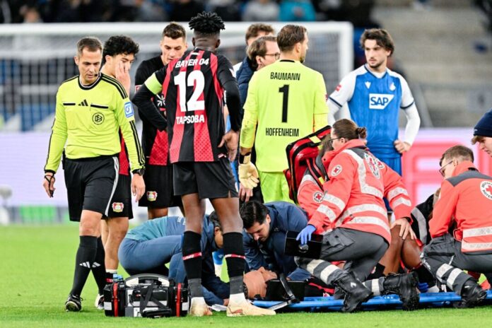 1899 Hoffenheim - Bayer Leverkusen Badé wurde verletzt vom Feld getragen.