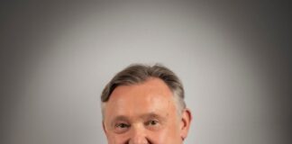 Sparmaßnahmen: Bonn prüft Aus fürs Schauspiel Kommt es zum Aus für das Schauspiel am Bonner Theater? Intendant Bernhard Helmich wehrt sich.