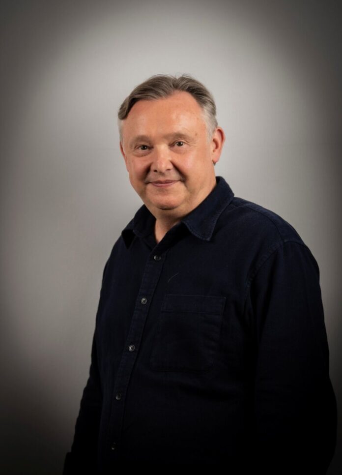 Bernhard Hemlich Kommt es zum Aus für das Schauspiel am Bonner Theater? Intendant Bernhard Helmich wehrt sich.