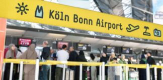 Ferienstart in NRW: So voll waren Straßen und Flughäfen Der Flughafen Köln/Bonn erwartet am ersten Wochenende der Herbstferien rund 132.000 Reisende.