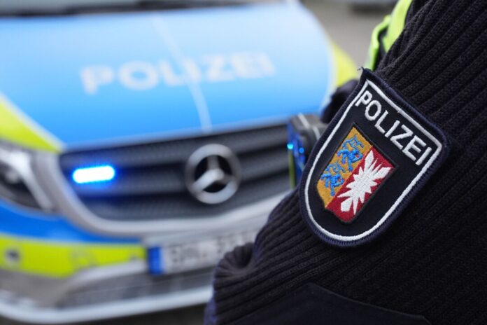 Polizei Schleswig-Holstein Einsatzkräfte haben wegen Verdachts der Geldwäsche zwei Immobilien beschlagnahmt. (Symbolbild)