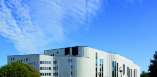 Neuer Jugendtreff blickt hinter die Kulissen des Musiktheaters Das Essener Aalto-Theater. Foto: Bernadette Grimmenstein