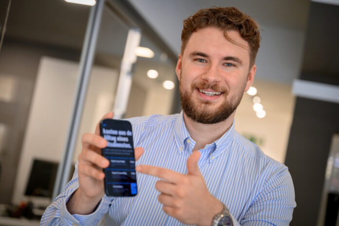 Maximilian Abels Shift-Buddy-App Der Wuppertaler Maximilian Abels möchte den Mittelstand in Niederberg für seine App-Idee begeistern. Foto: Mathias Kehren