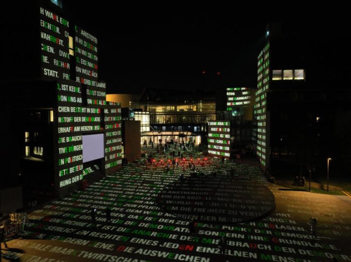 Musik, Magie und Live-Debatten können Besucherinnen und Besucher erleben. Foto: Landtag NRW/Wolfgang Heuer Musik, Magie und Live-Debatten können Besucherinnen und Besucher erleben. Foto: Landtag NRW/Wolfgang Heuer