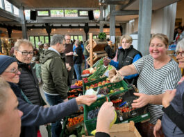 Besucheransturm beim Herbst- und Bauernmarkt in der Abtsküche