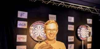 Wülfrather bringen die lokale Dart-Szene in Schwung Der Wülfrather Niclas Kohlmetz hat einen Dart-Verein ins Leben gerufen und aktiviert nun mit weiteren Helferinnen und Helfern die lokale Szene des Sports. Foto: Volkmann