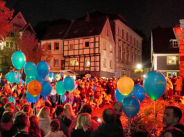 Stimmungsvolle Altstadt: „Kerzenzauber“ in Velbert-Langenberg