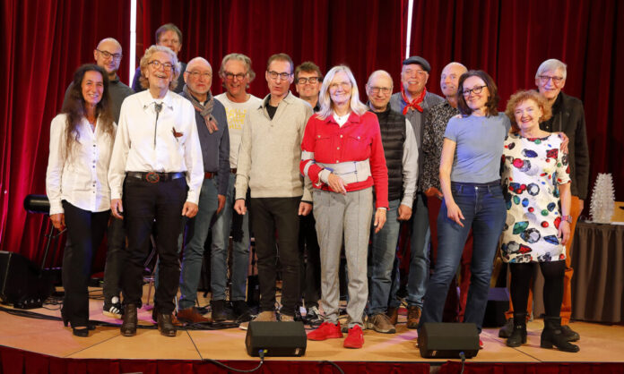 Songs & Stories Ensemble Das Ensemble von Songs & Stories ehrt den großen Musiker Bob Dylan. Foto: Songs & Stories
