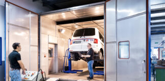Witte Automotive verlagert Klimakammer von Velbert nach Wülfrath In der befahrbaren Klimakammer lassen sich Witte-Schließsysteme direkt im Fahrzeug unter extremen Bedingungen auf ihre Funktionsfähigkeit prüfen – bei Temperaturen von minus 40 bis plus 80 Grad Celsius, einer Luftfeuchtigkeit von bis zu 95 Prozent und unterschiedlichen Fahrzeugneigungen. Foto: Witte Automotive