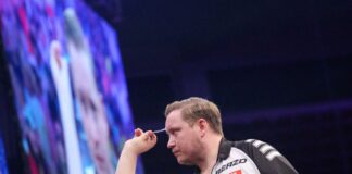 Kein EM-Titel: Schindler verliert Darts-Finale von Dortmund Martin Schindler musste sich im Endspiel geschlagen geben.