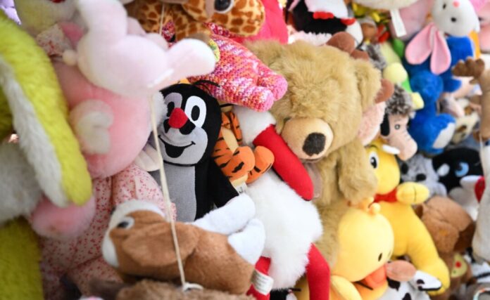 Kinderschutzbeauftragte: Schulhöfe länger offen lassen Als Lehre aus verschiedenen Missbrauchsfällen in NRW wurde die Stelle der Kinderschutzbeauftragten geschaffen. (Symbolbild)