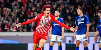 «Glücklich» dank Goto: Freiburg springt auf Platz eins Goto bejubelt das späte Siegtor der Freiburger.